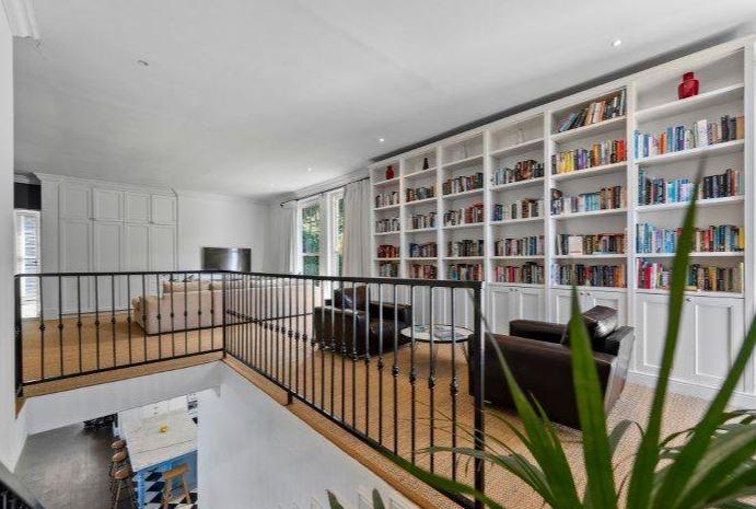 4 Bedroom Property for Sale in Camps Bay Western Cape